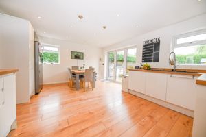 Green Lane Clanfield